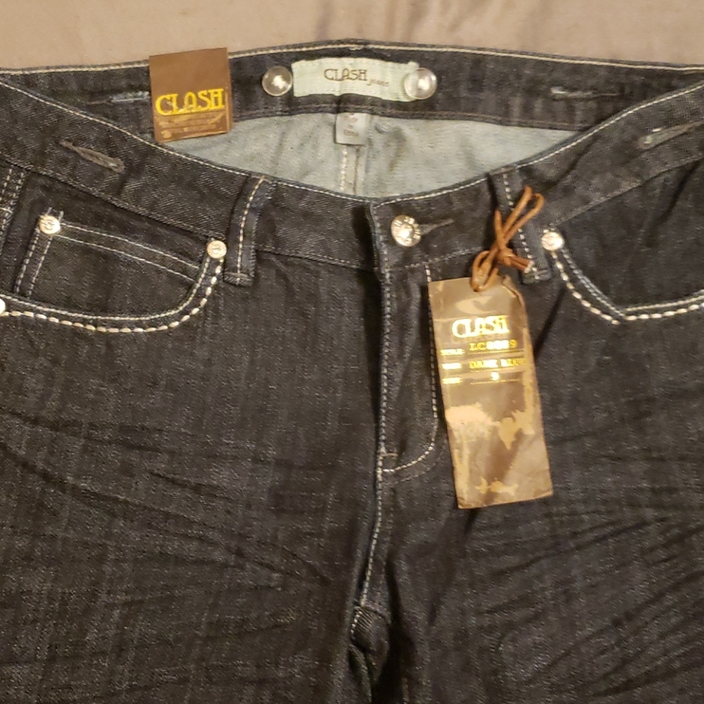 Capris - Picture 4 of 7